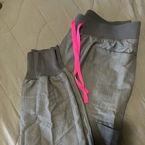 FIGS Graphite Nepal slim jogger (M)